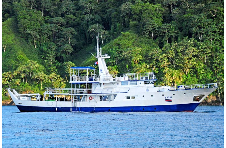 Okeanos Aggressor Liveaboard